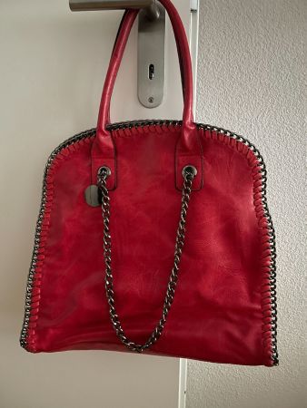 Handtasche rot mit Kette