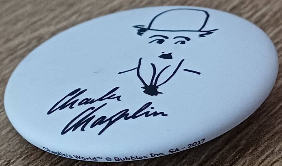 Plaquettes & Badges: Charlie Chaplin Pin - Anstecknadel - Button Badge – D'occasion à Walenstadt par Numis68 1