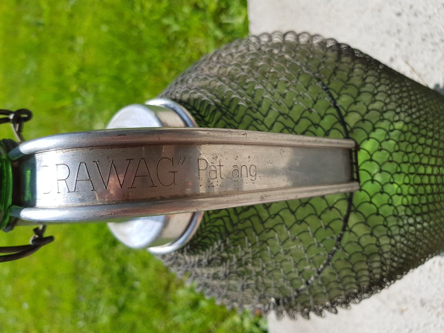 Bottiglie: Vintage Glasflasche mit Metallgitternetz – Usato da Näfels venduto da SuEdHe 1