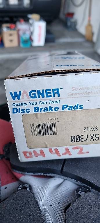 Tutti pezzi di ricambio auto: CORVETTE  BREMSKLÖTZE  VORNE  – Usato da St. Gallen venduto da kratzki01