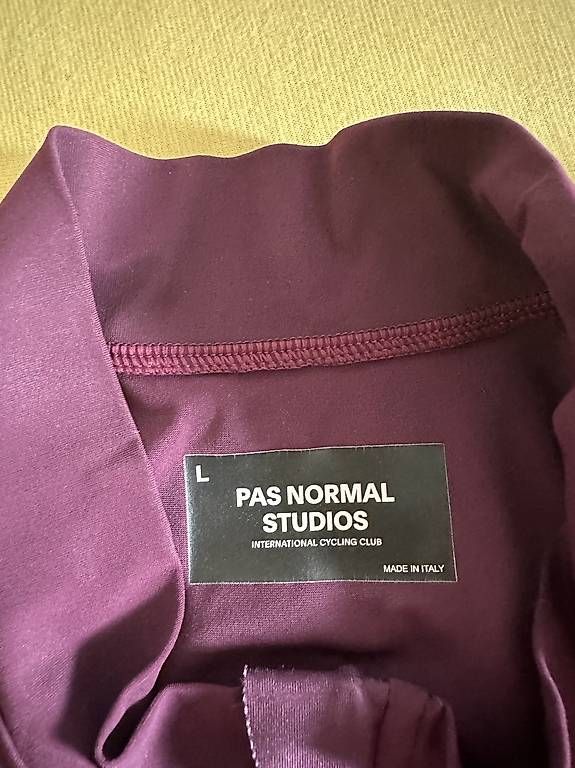 Pas Normal Studios Canottiere & Pantaloni: Pas Normal Studios Jersey L – Usato da Zollikofen venduto da tim_hj7n 2