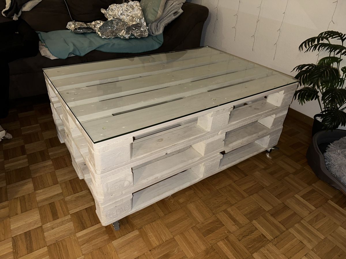Tische: Salontisch mit Glasplatte – Gebraucht aus Thun von Audi145 1