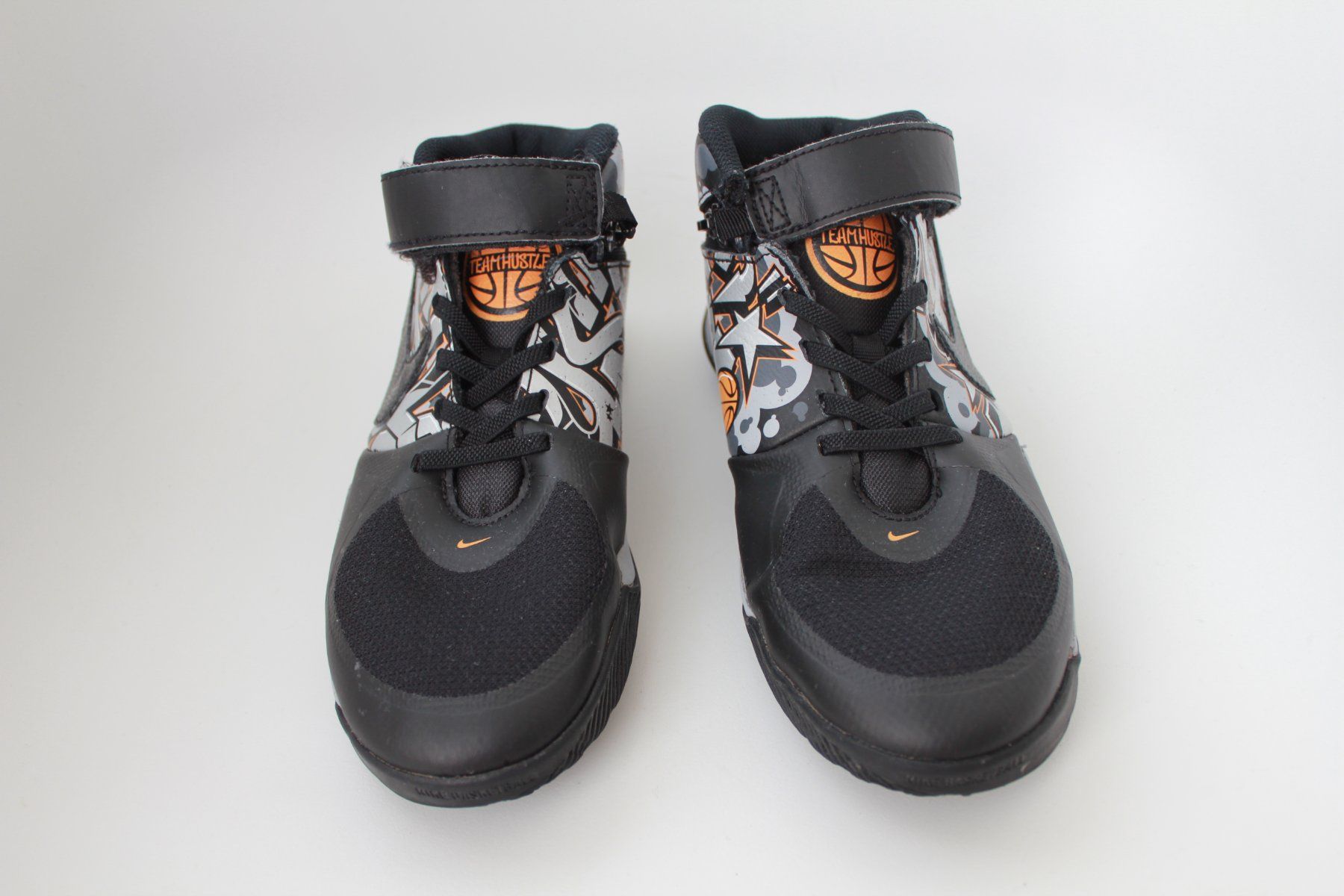 Nike Scarpe per ragazzi: Basket Nike Team Hustle t. 38 – Usato da Peseux venduto da Gilloss 1