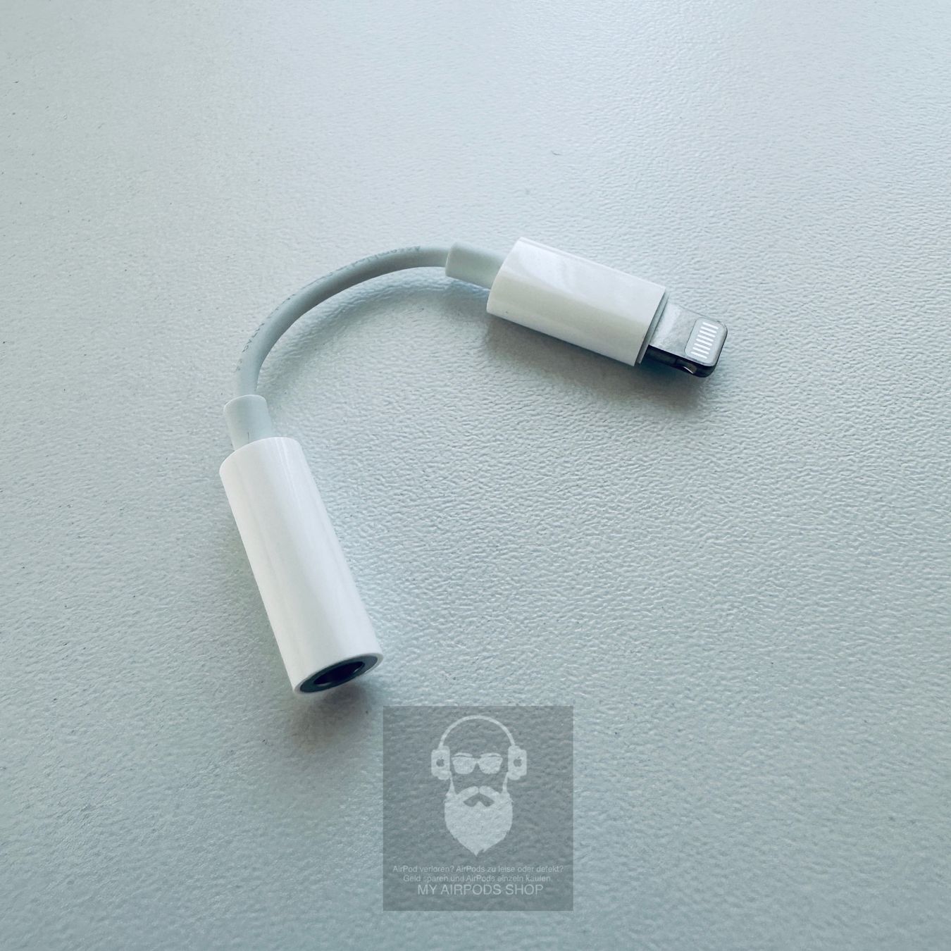 Apple Laufwerke & Adapter: Original Apple Lightning auf 3,5 mm Kopfhörer Adapter – Neu (gemäss Beschreibung) aus Basel von MY.AIRPODS.SHOP 1