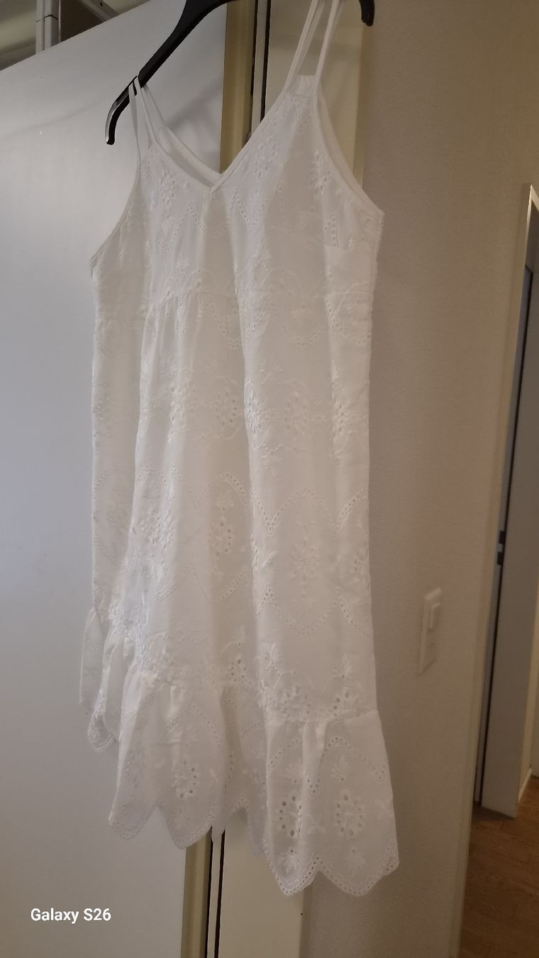 Robes: Kleid  – Neuf avec emballage d'origine à Oberglatt ZH par nat_c6k7