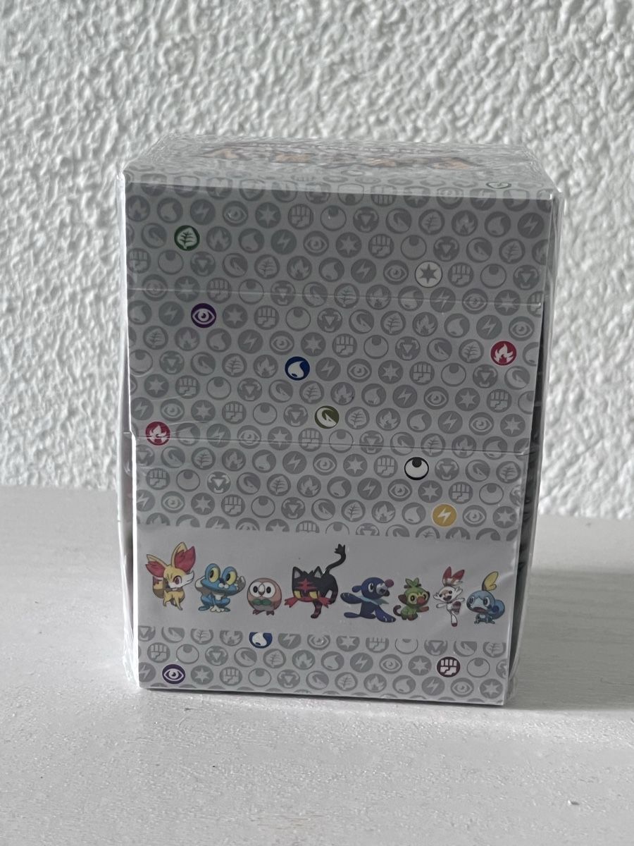 Pokémon Sammelbilder & Trading cards: Pokemon First Partner Deck Box  – Gebraucht aus Almens von dra_mql5 2