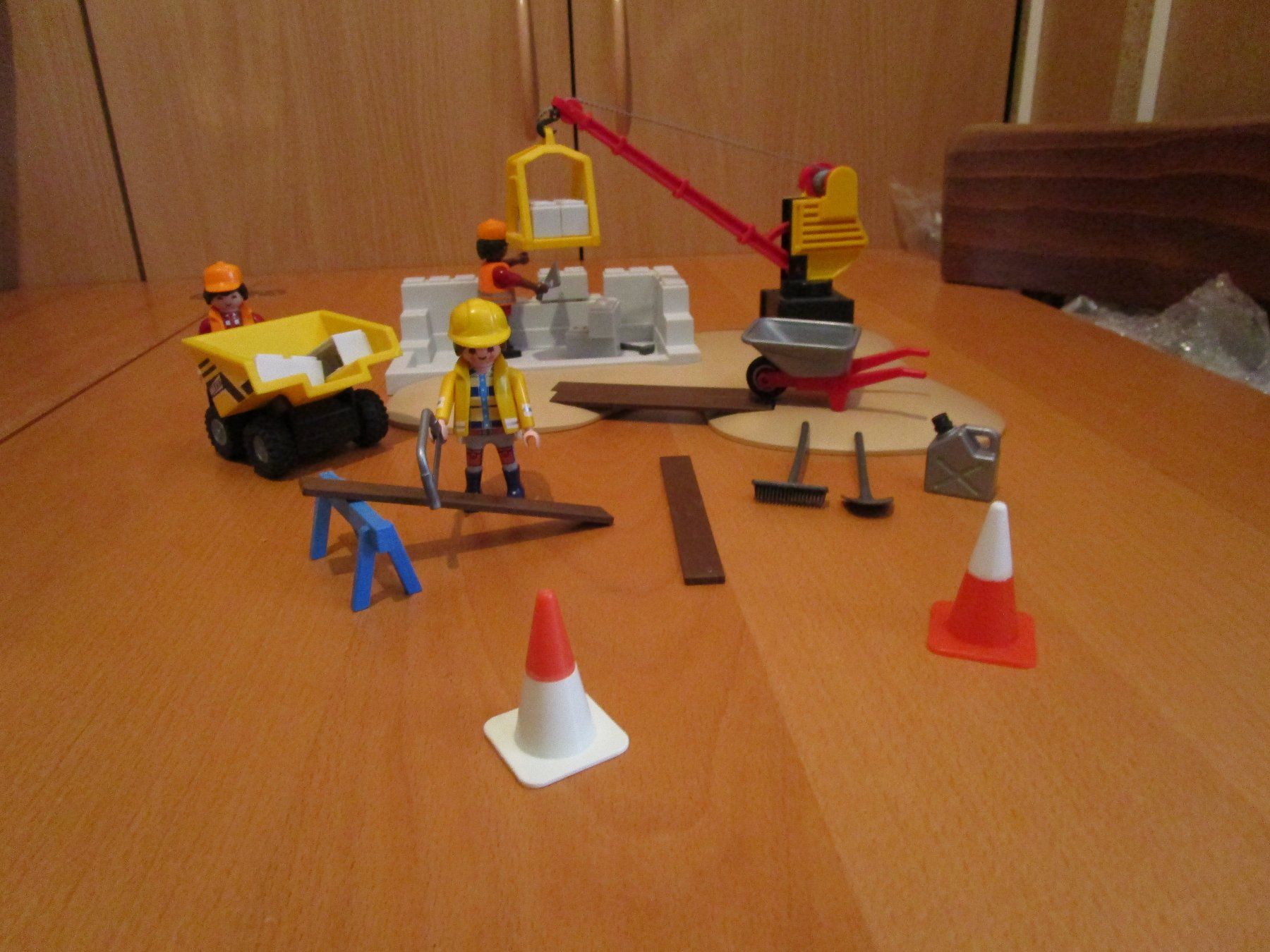 Playmobil Spielzeuge: Playmobil - Bauarbeiter, Maurer – Gebraucht aus Wetzikon ZH von Storchadebar 1