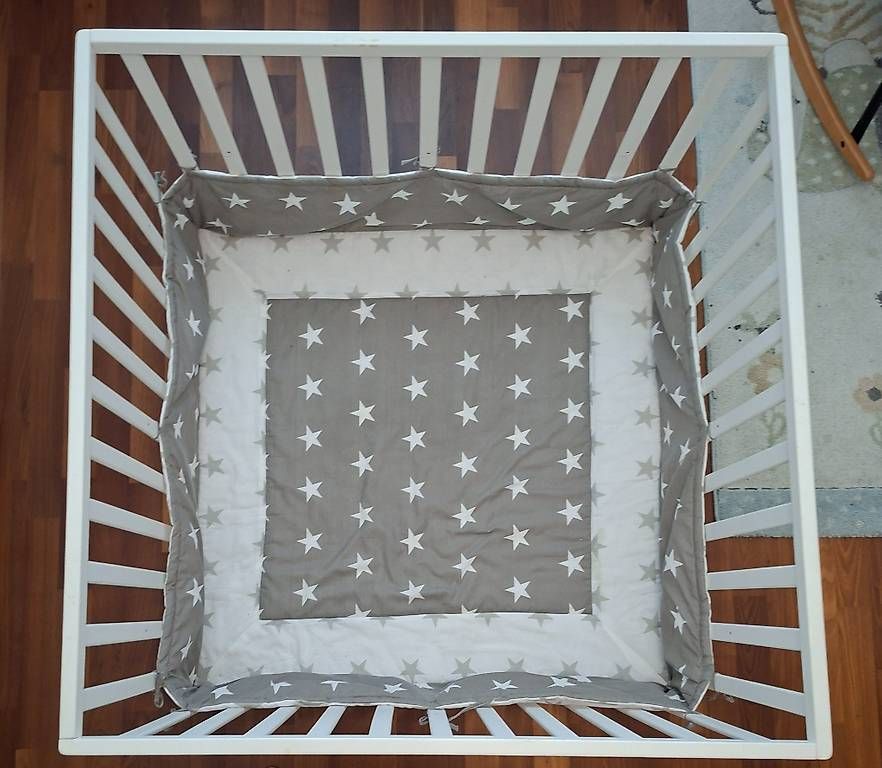 Box & Barriere di sicurezza: Laufgitter 100x100cm  – Usato da Dreien venduto da vaniih93