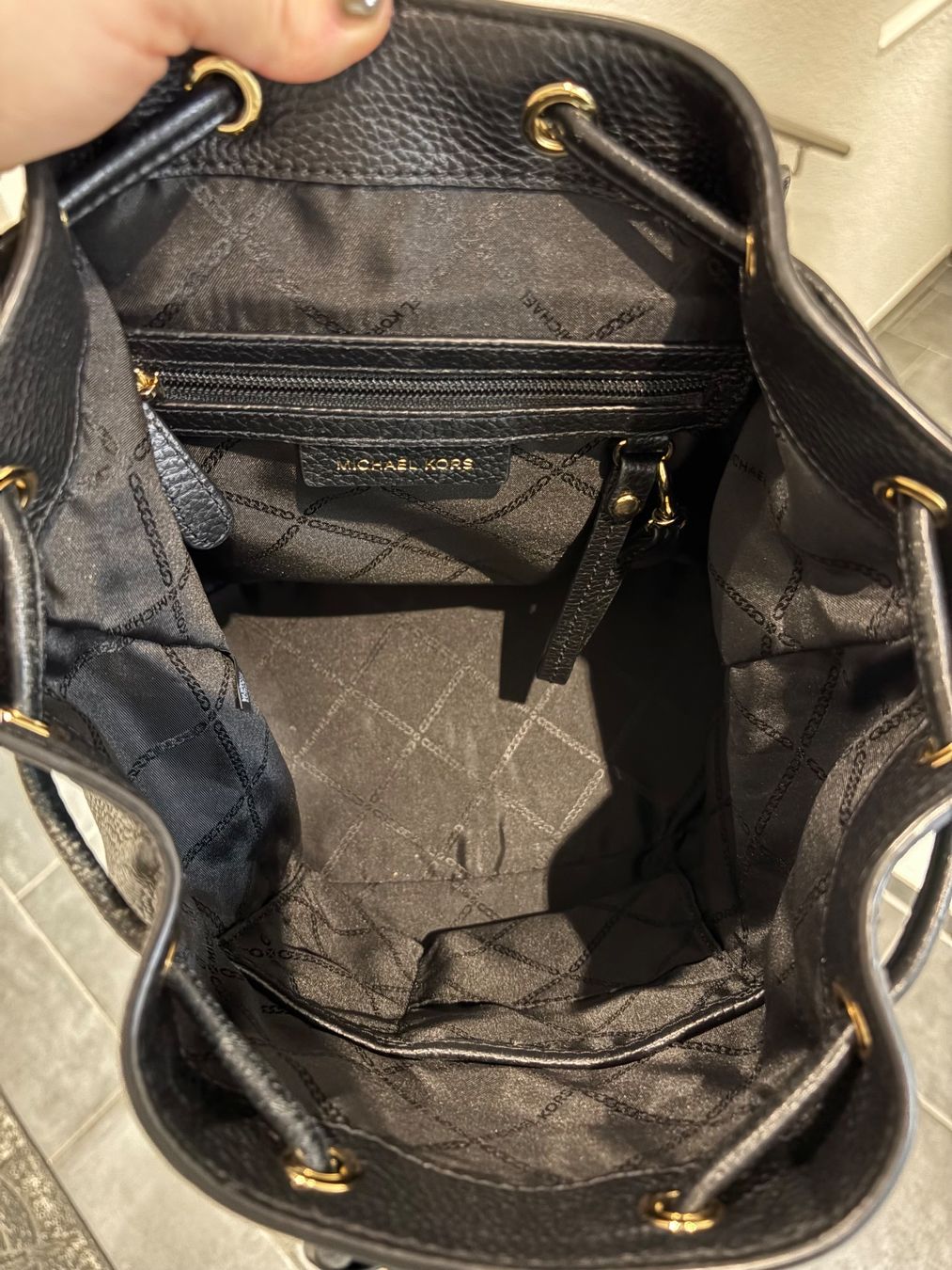 Michael Kors Zaini: Michael Kors Rucksack – Usato da Lenggenwil venduto da Coco1 3