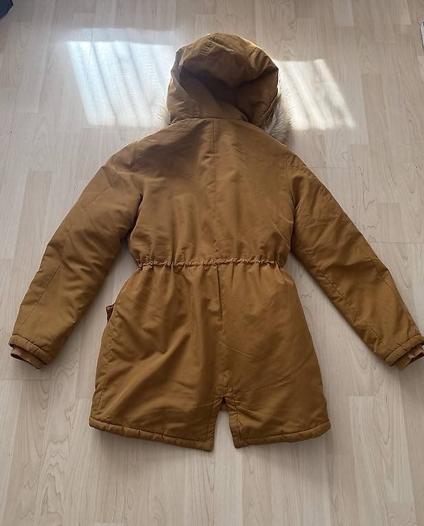 Jacken: Damen Winterjacke Grösse M – Gebraucht aus Oberdiessbach von nad_c5nz 1