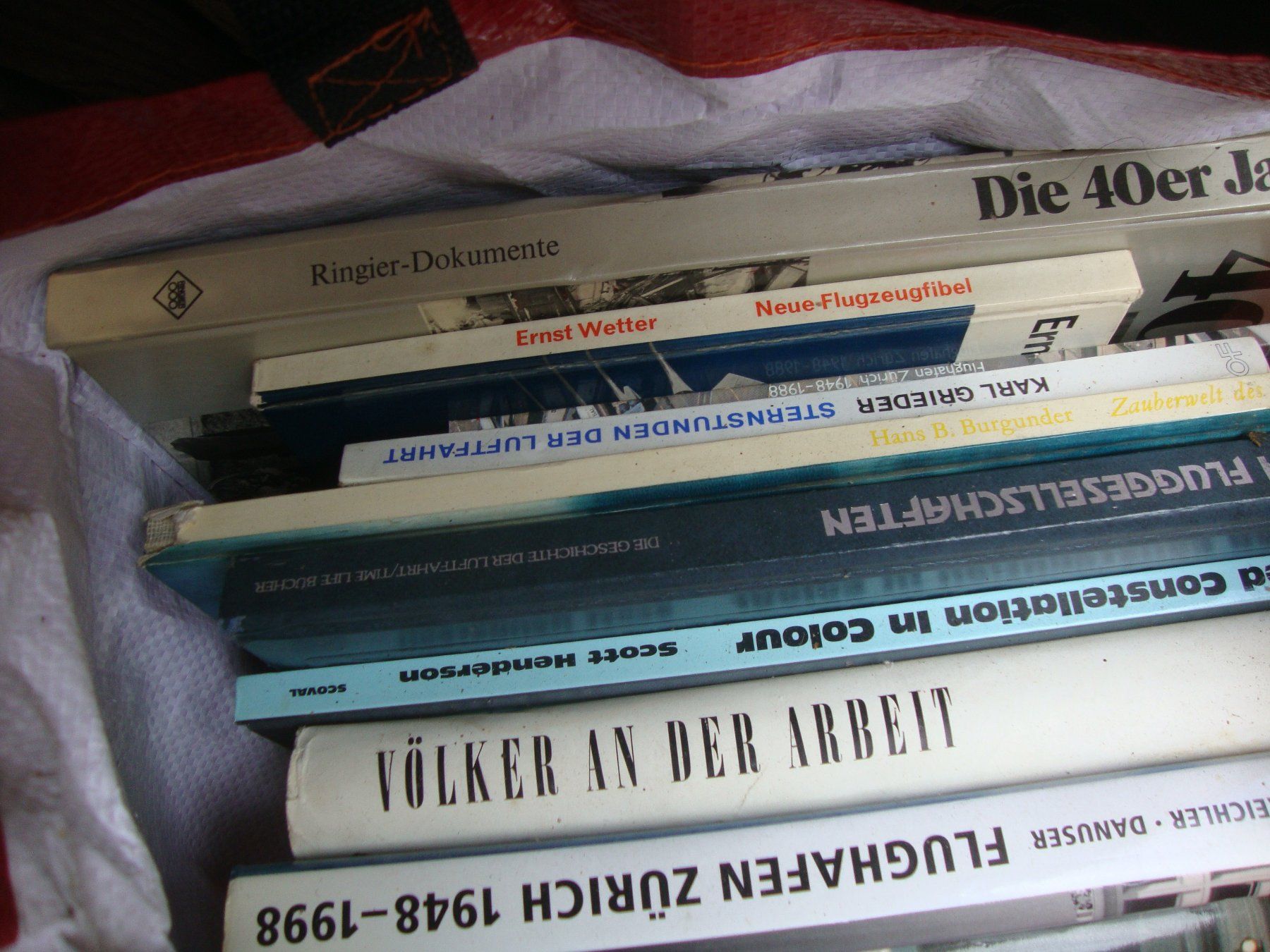 Libri: Fliegerei Bücher, Tragtasche voll – Usato da Winterthur venduto da halle07 1