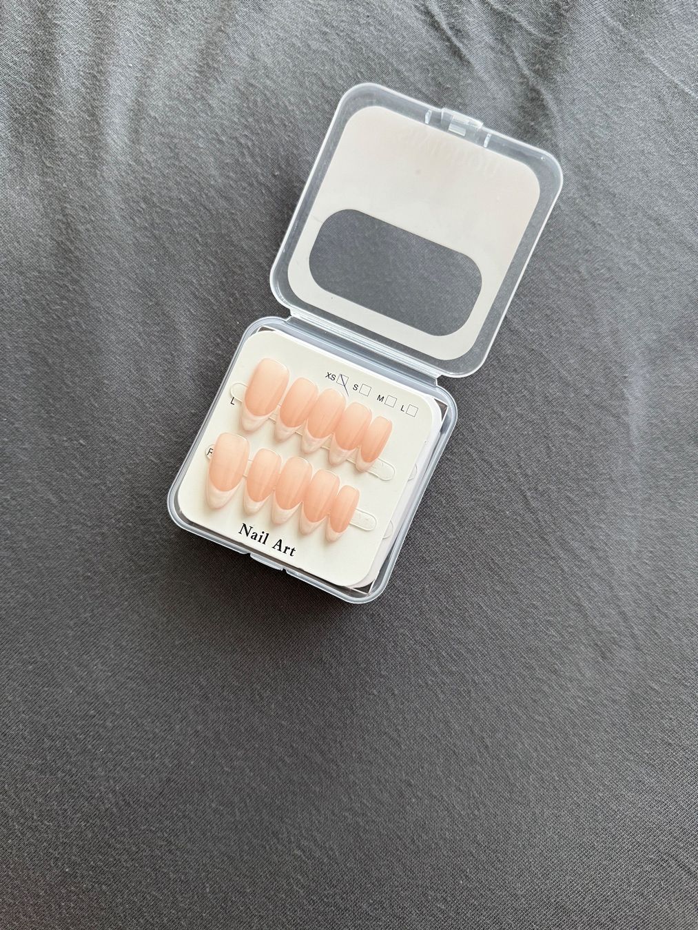 Künstliche Fingernägel: Press on Nails – Neu und originalverpackt aus Baar von and_x9gz