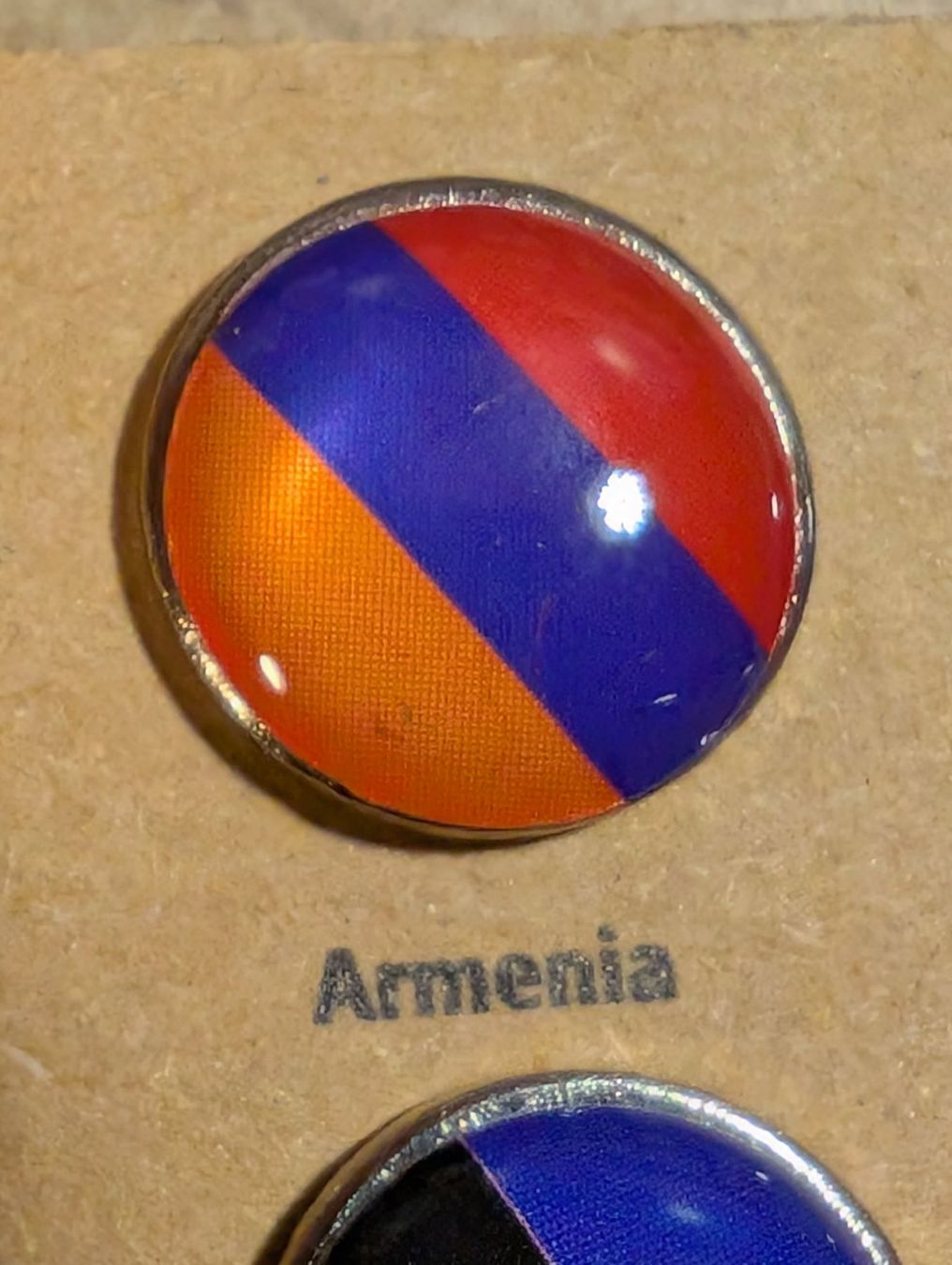 Plaketten & Abzeichen: Ansteckpin LW: Länderwappen – Gebraucht aus Oppligen von Pin-Fall-Shop