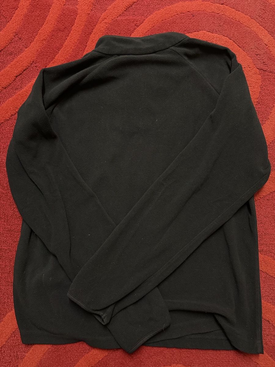 Pullover & Sweatshirts: Schwarzer Pullover – Gebraucht aus Eschenbach LU von Tatzi1 2