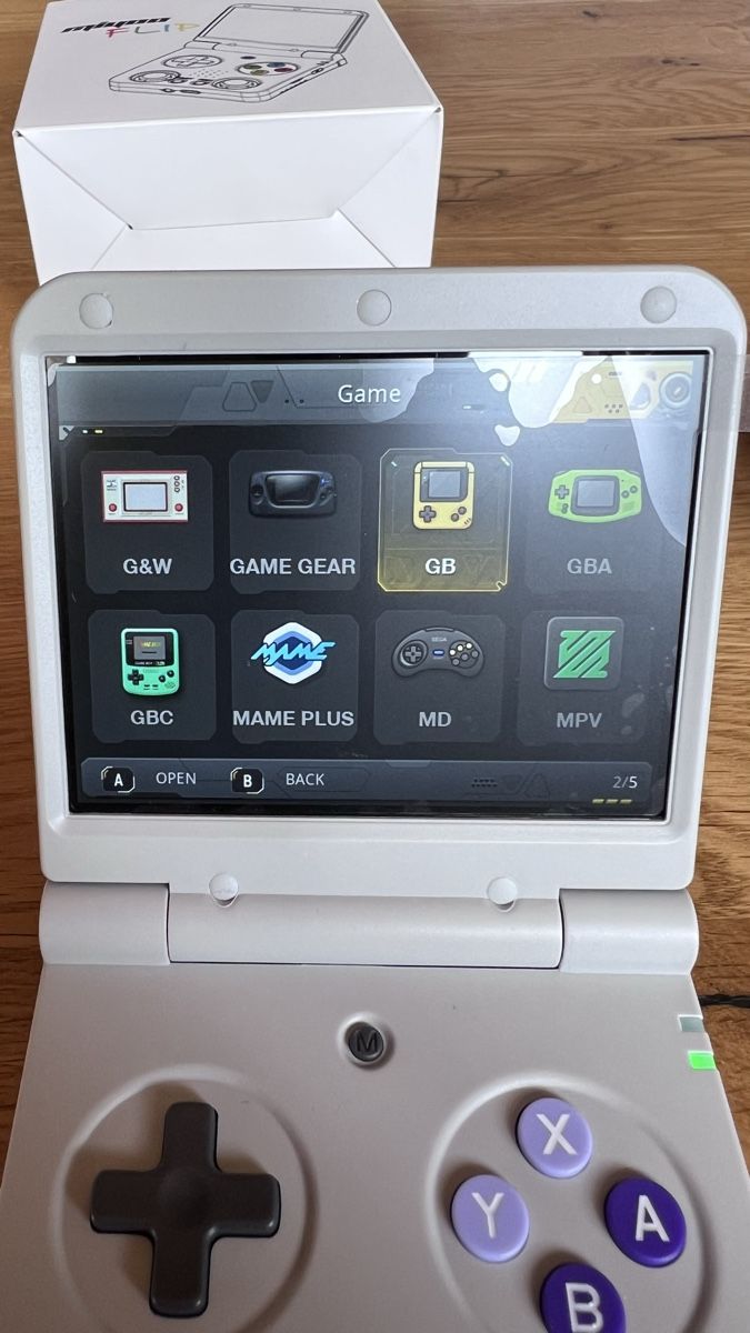 Console: MIYOO Flip V2 Emulator Handheld Spielkonsole – Nuovo e nell'imballaggio originale da Niedergesteln venduto da JackHendry 6