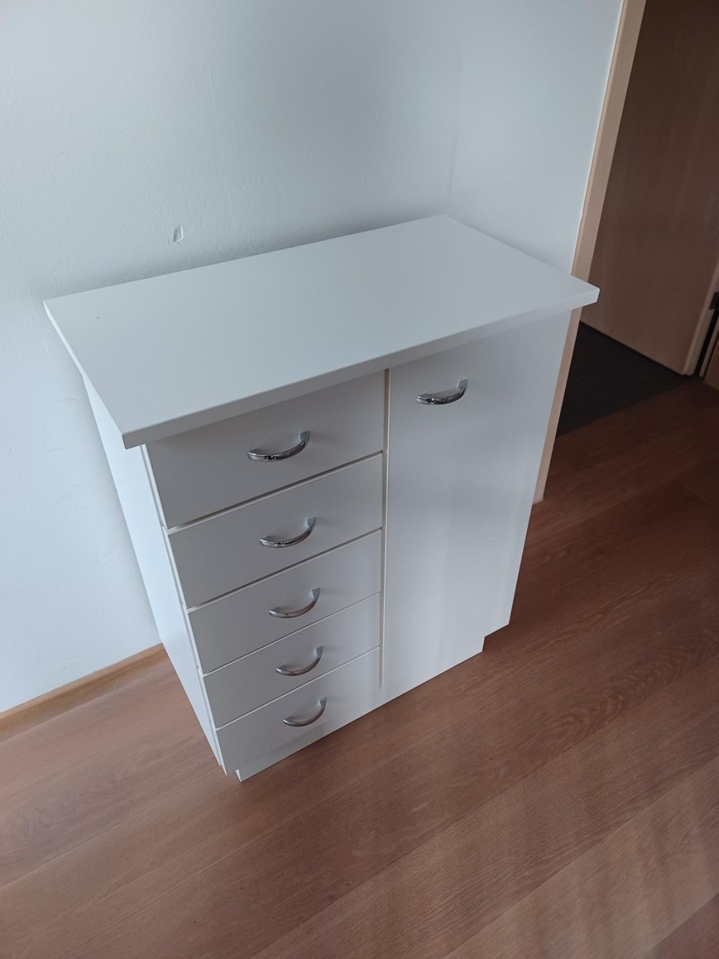 Cassettiere: Badezimmer-Möbel – Usato da Dinhard venduto da Maffina