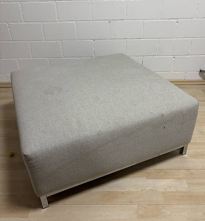 Hocker: Polsterhocker quadratisch  – Gebraucht aus Pfyn von kitkat16
