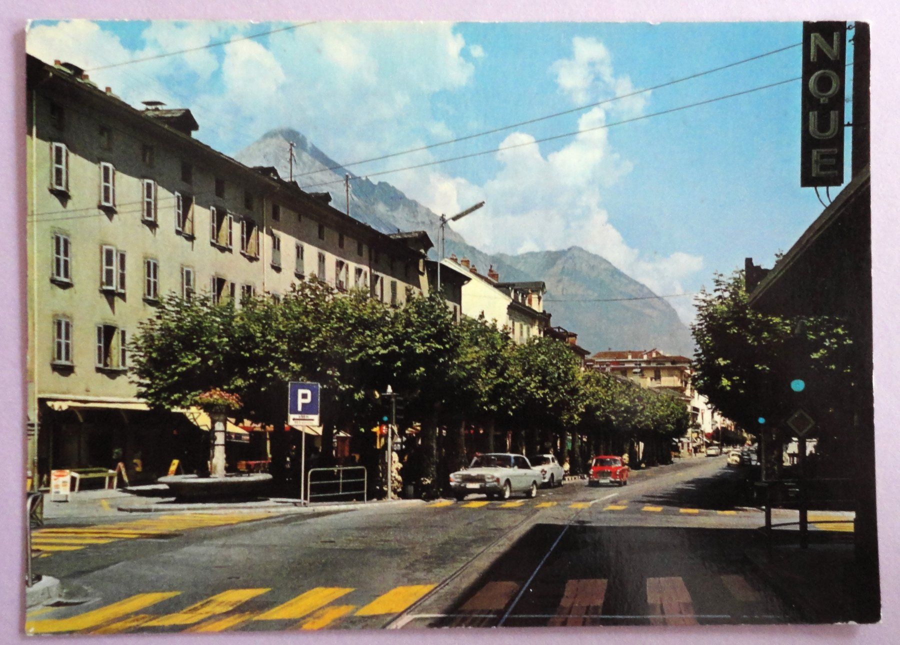 Cartoline postali: Martigny, la Place centrale – Usato da Fétigny venduto da Billy2miny