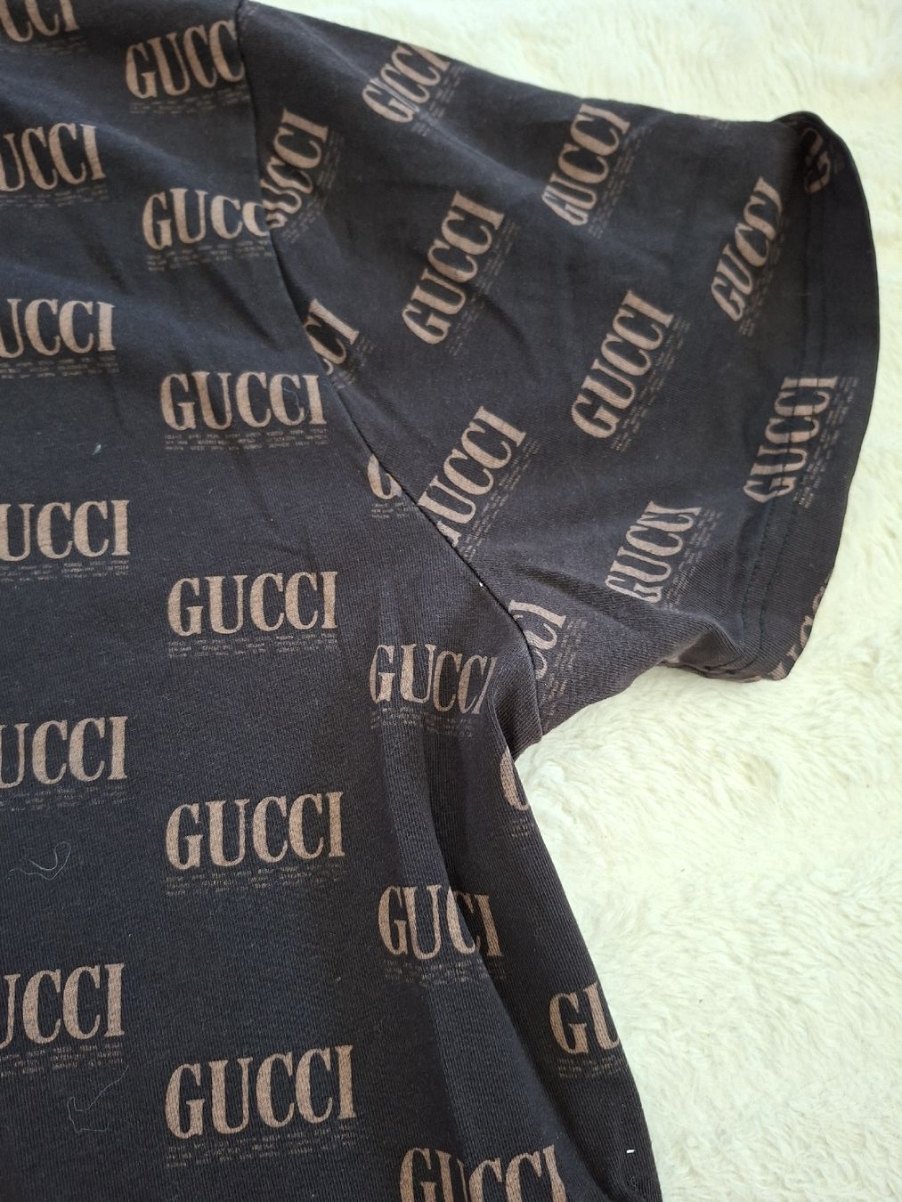 Gucci T-Shirts: T-shirt Gucci  – Gebraucht aus Renens VD von ser_j2fn 6