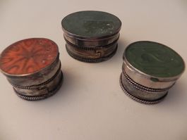 3 kleine alte Pillendosen