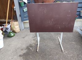 Table de jardin ancienne