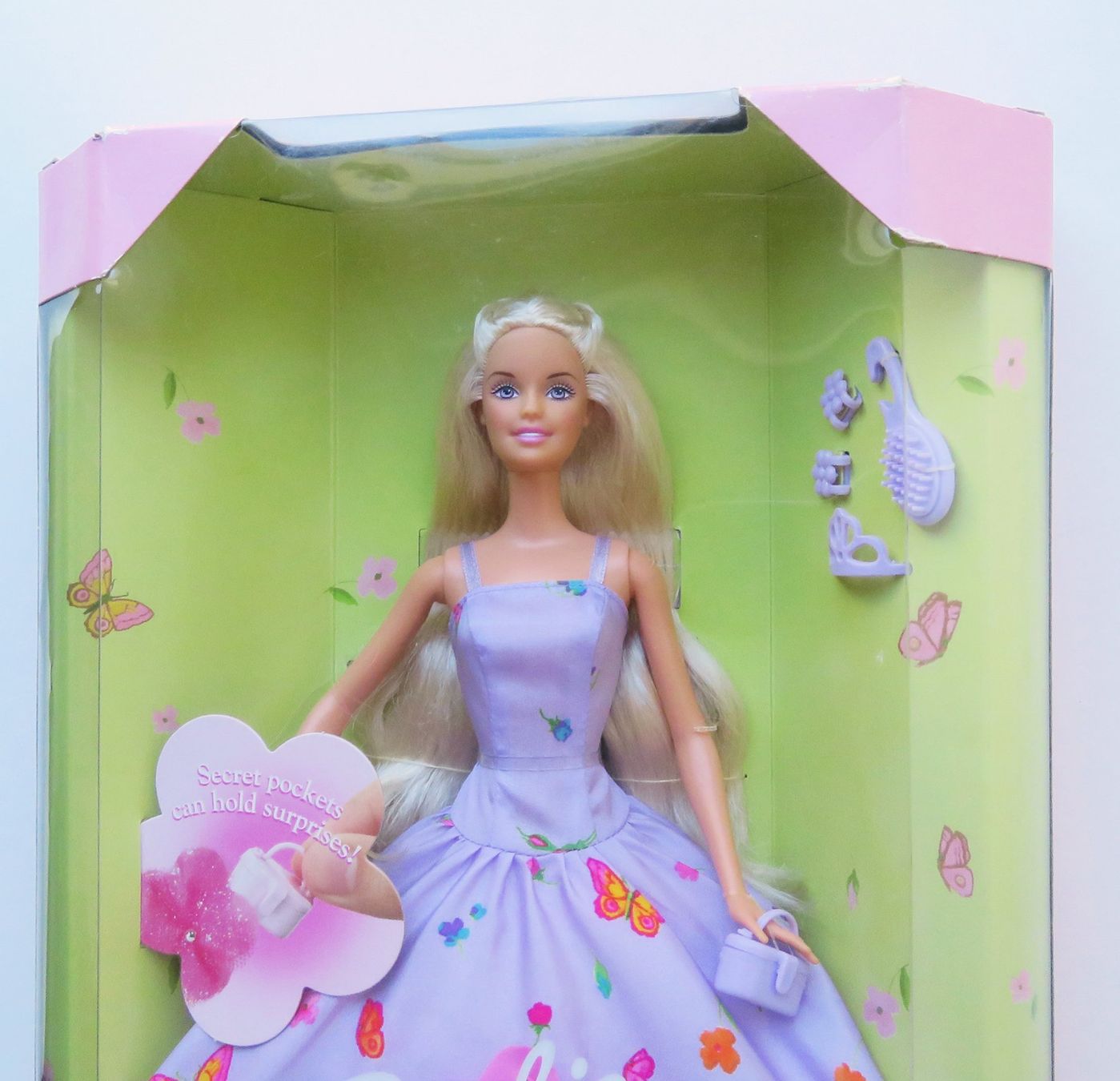 Bambole: Barbie Glamor Surprise C2529 NRFB – Nuovo (secondo la descrizione) da Münchenbuchsee venduto da Jolina1st 1
