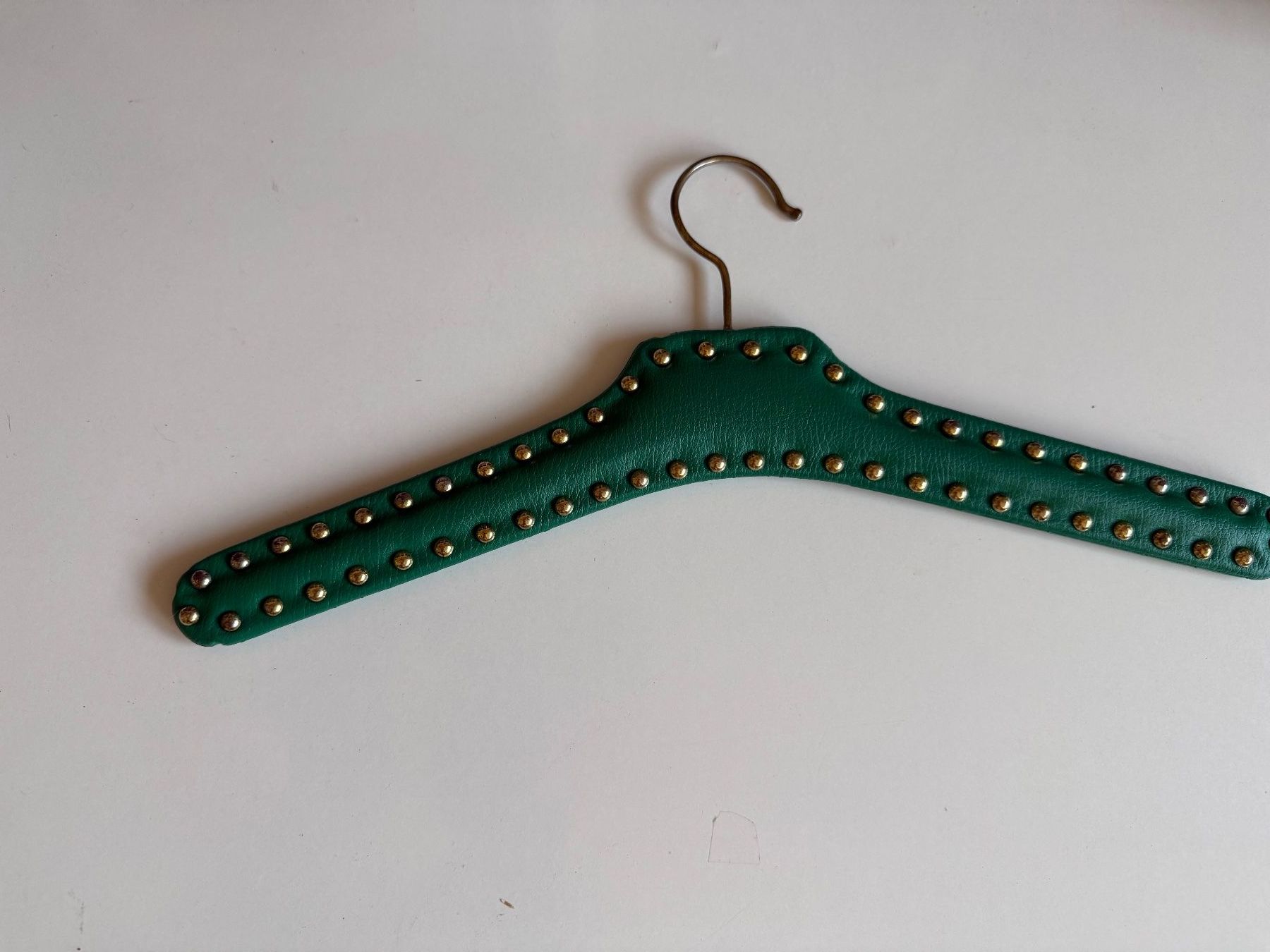 Appendiabiti: Vintage überzogene Kleiderbügel – Usato da Bern venduto da rewe45 1
