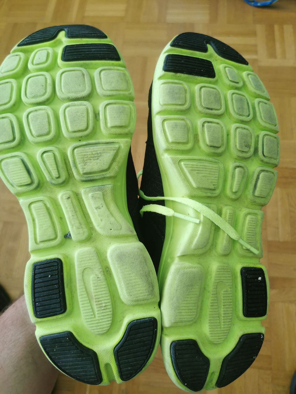 Nike Scarpe da uomo: Nike running 43 original – Usato da Bern venduto da ged_ffx9 2
