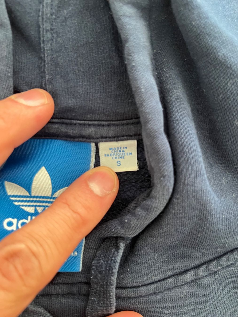 Adidas Pulls & Sweat-shirts: Pullover Adidas Blau – D'occasion à Oberwil-Lieli par Jo-Ke 1
