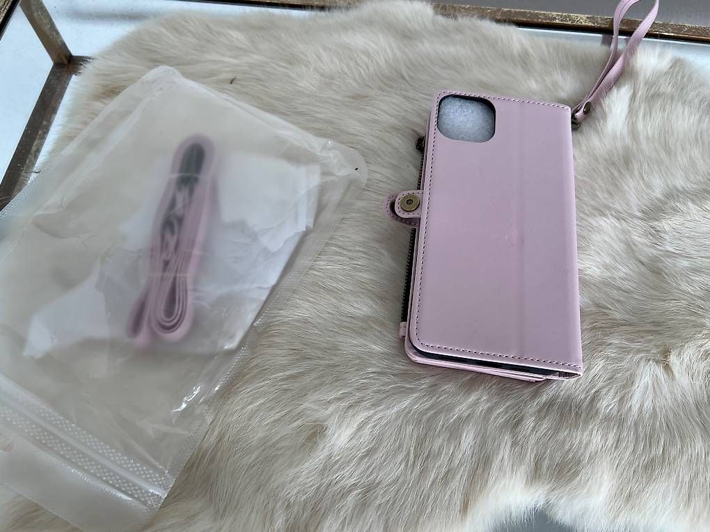 Apple Telefoni cellulari / Smartphones: Handyhülle für iPhone 15 Plus – Nuovo e nell'imballaggio originale da Rehetobel venduto da Saentis111 1