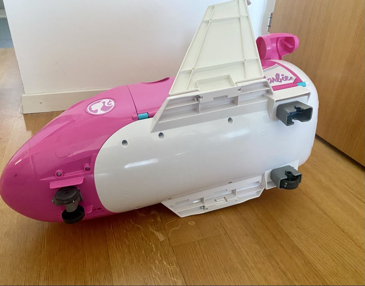 Giocattoli: Avion Barbie rose avec 2 Barbies – Usato da Lausanne venduto da Vracorama 8