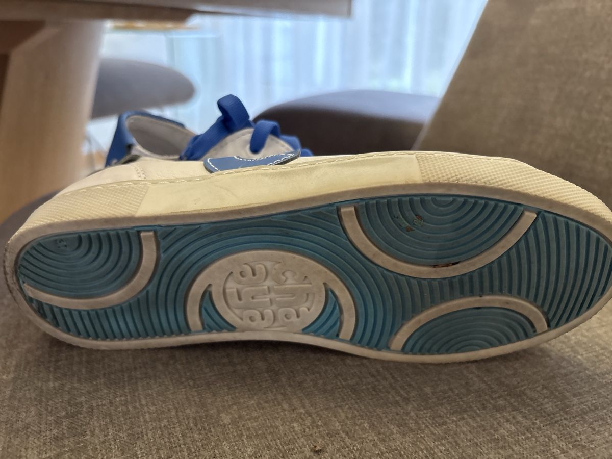 Damenschuhe: Sneaker ChaAya weiss blau Leder – Gebraucht aus Au SG von ngashi 1