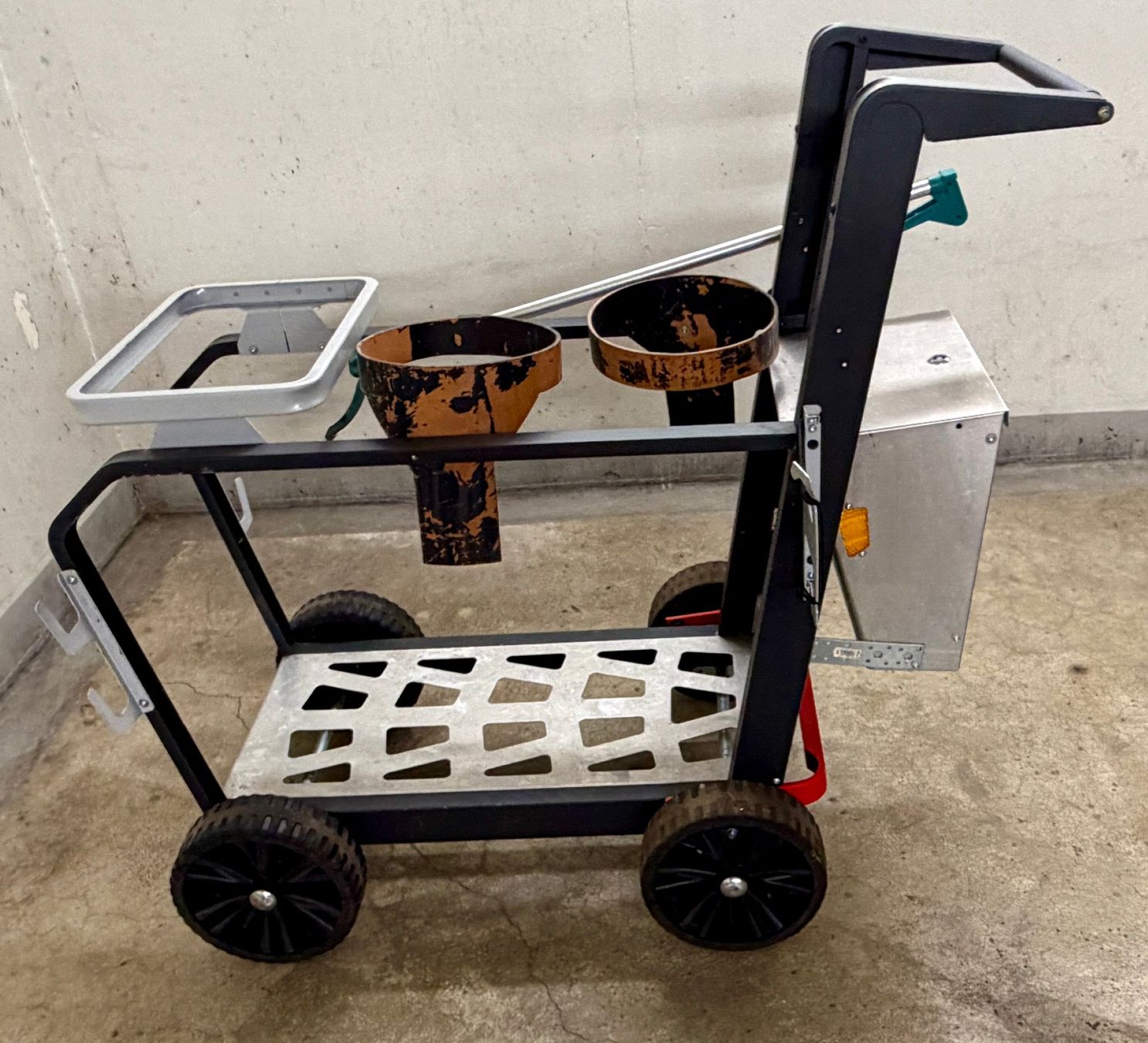 Brouettes: Flora Kommunalhandwagen – D'occasion à Mönchaltorf par Megakulti 2