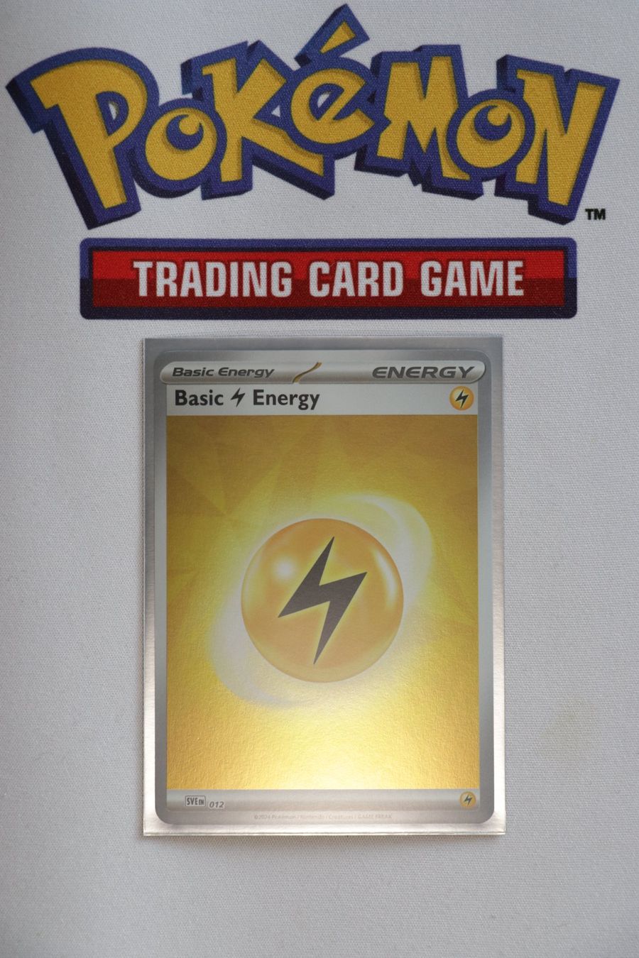 Pokémon Carte collezionabili: Pokémon TCG - Basic Lightning Energy Reverse Holo (SVE012) – Nuovo (secondo la descrizione) da Oberwil BL venduto da Chelsea26