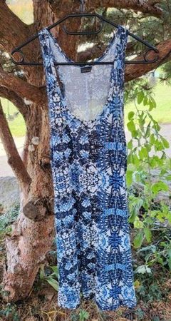 Kleid Lascana blau/Ornament/fliessend/bequem, Gr. 36/38, NEU
