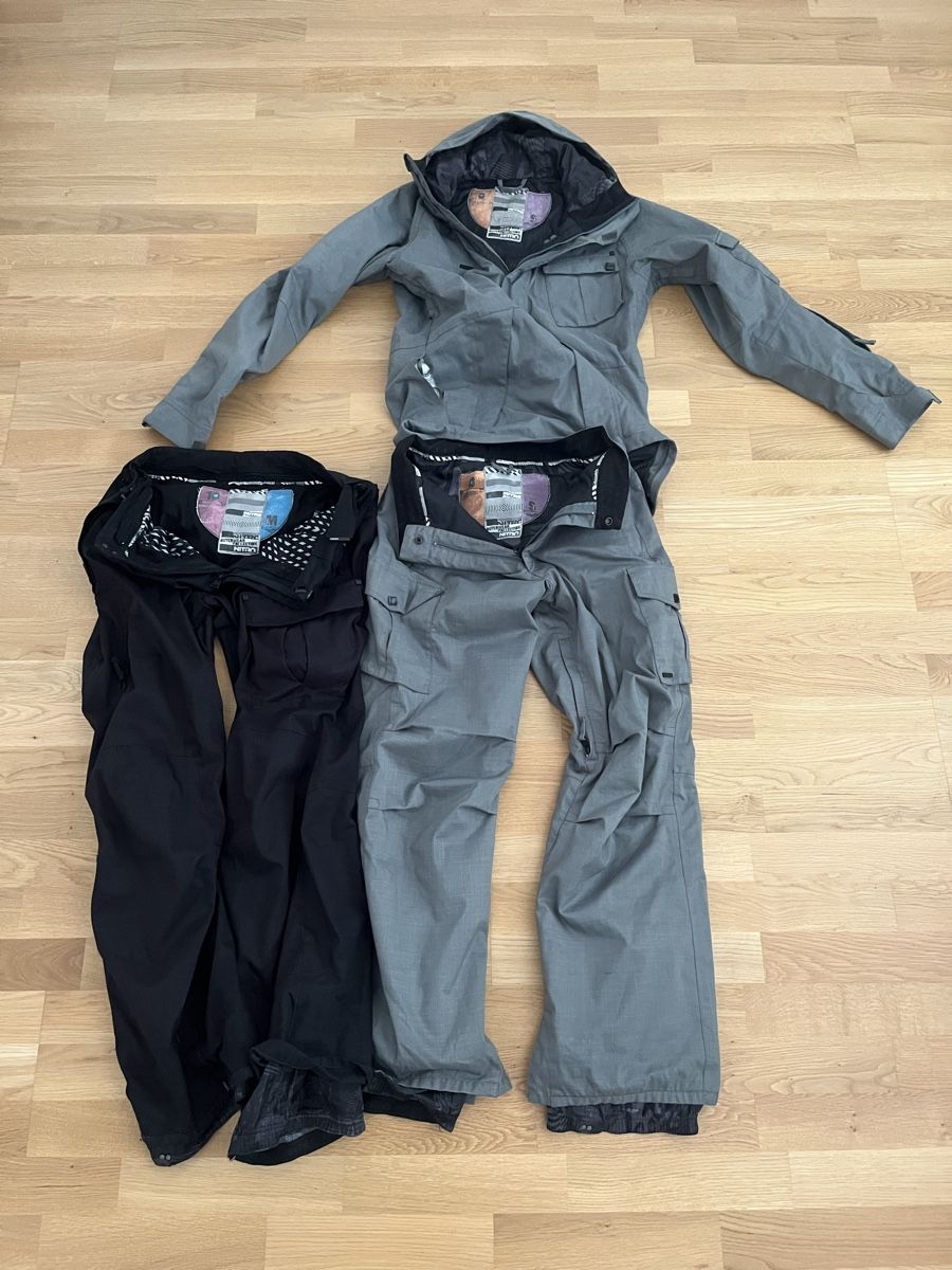 Kleiderpakete: NITRO Snowboardoutfit mit extra Hose – Gebraucht aus Zürich von lschaff 1