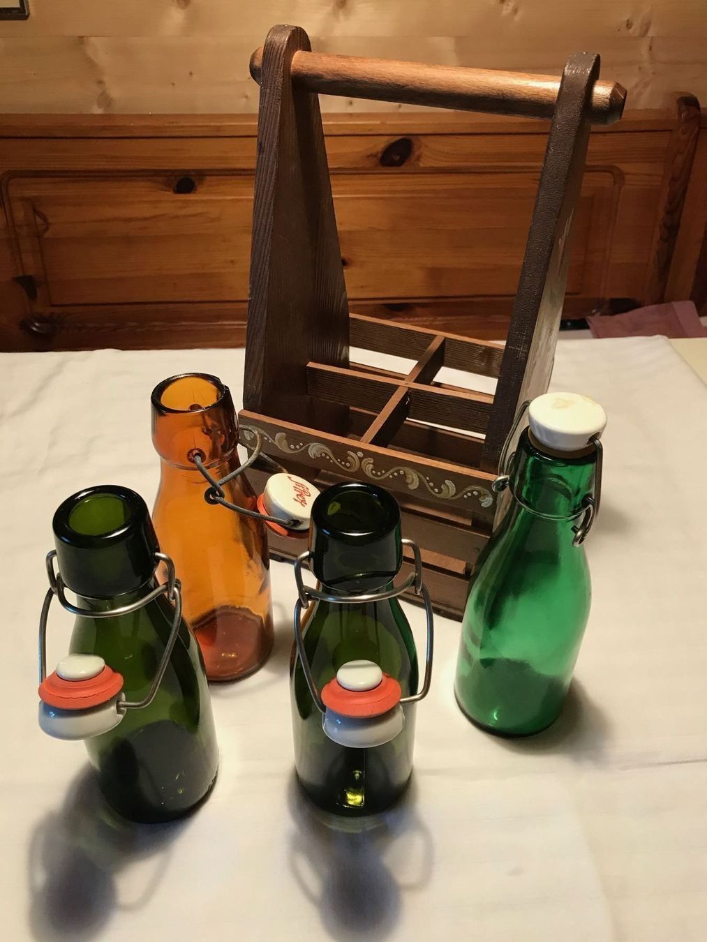 Bottiglie: Bouteiller en bois décoré – Usato da Ste-Croix venduto da mjmg