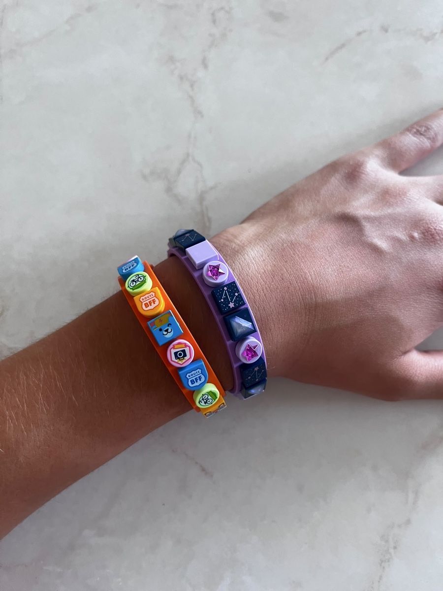 Lego Spielzeuge: 2 Armbänder mit Lego Steinen – Gebraucht aus Lauerz von Zuergi 2