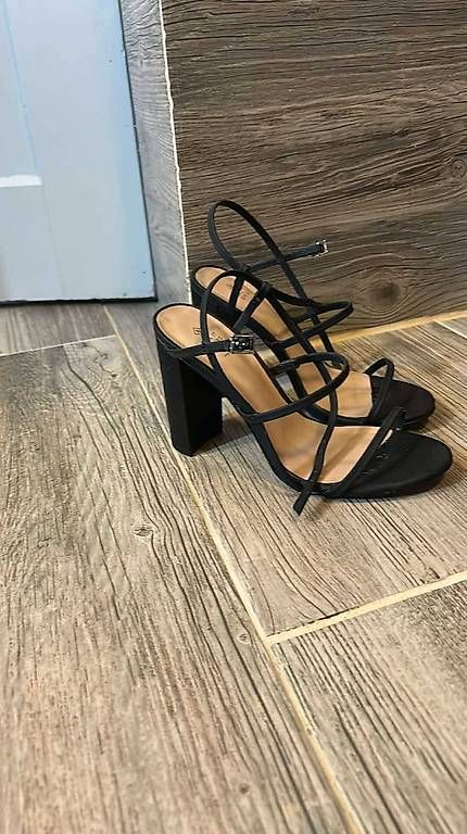Damenschuhe: Sandales femme taille 35 – Gebraucht aus Curtilles von cat_vs66