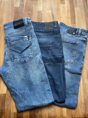 3 Marken-Jeans 34/32 Strellson, Desigual, Driver