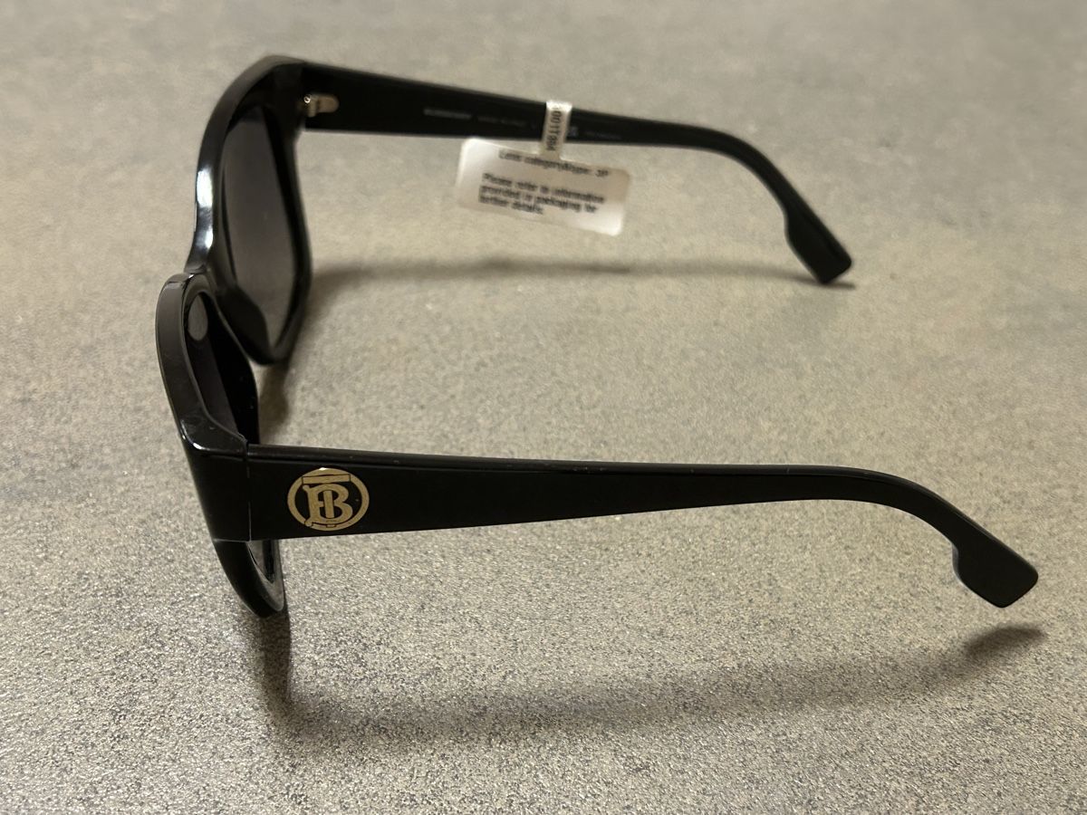 Brillen & Gläser: Thomas Burberry Sonnenbrille – Neu (gemäss Beschreibung) aus Luzern von bun_sx6n