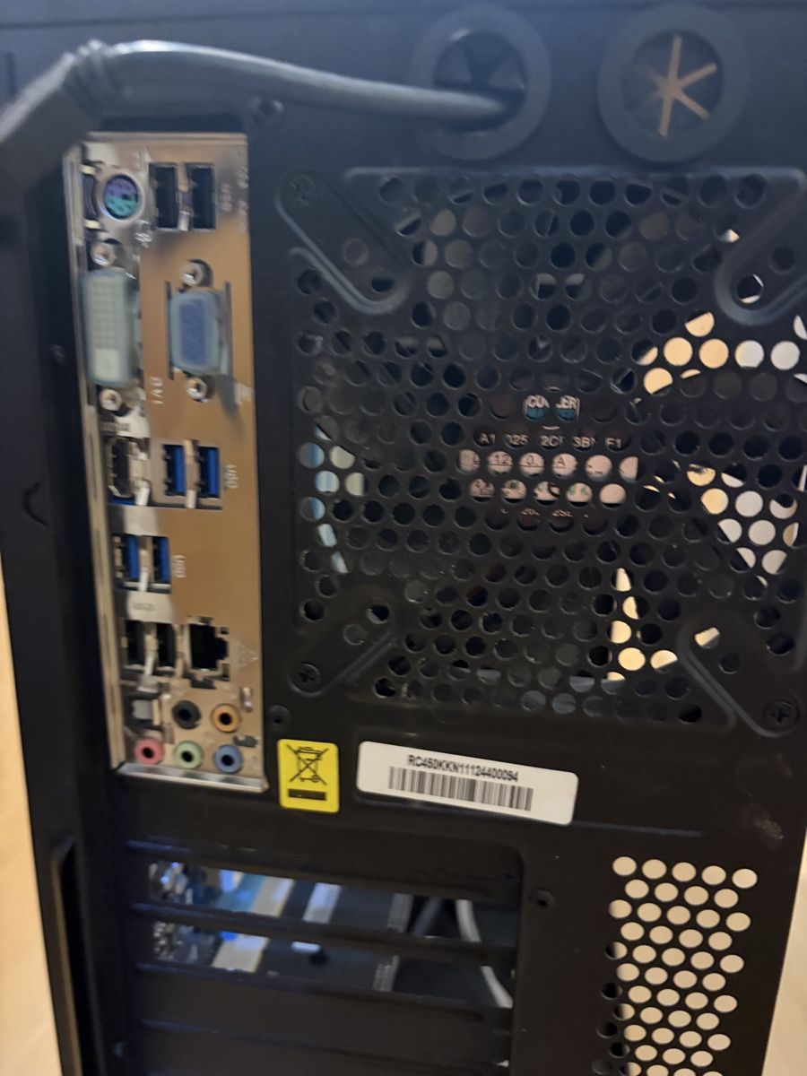 Intel PC: PC Gehäuse mit Gigabyte Mainboard Intel i7-2600 – Difettoso da Muttenz venduto da det_z699 3