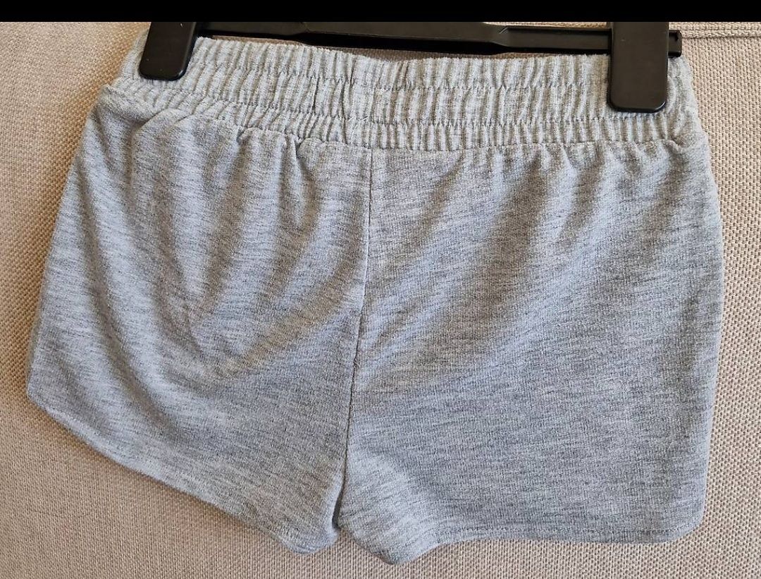 Pantaloni: Minnie Mouse Shorts Grau Kinder Grösse 140 – Usato da Appenzell venduto da Top_Top 1