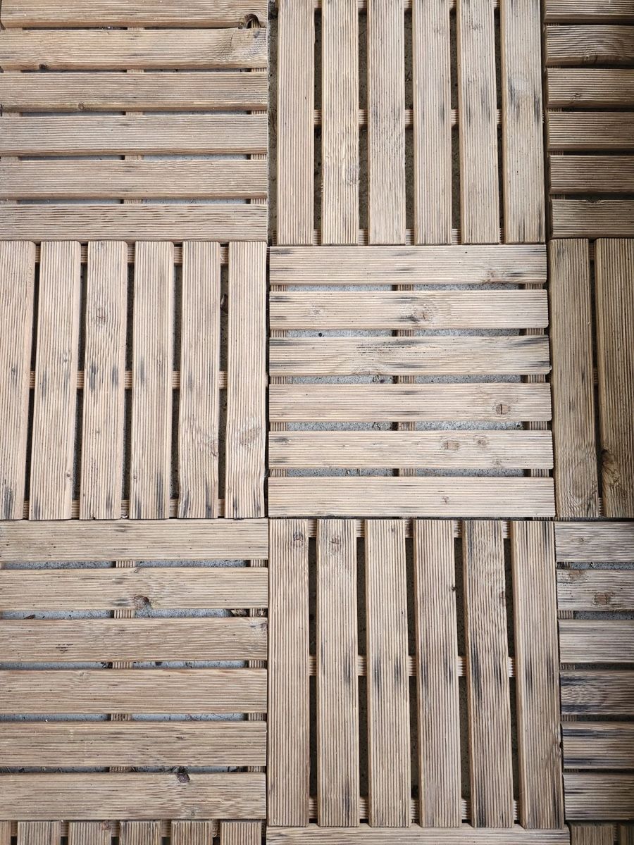 Articoli in legno: Holzboden Terrassenplatten – Usato da Uetikon am See venduto da saritta 1