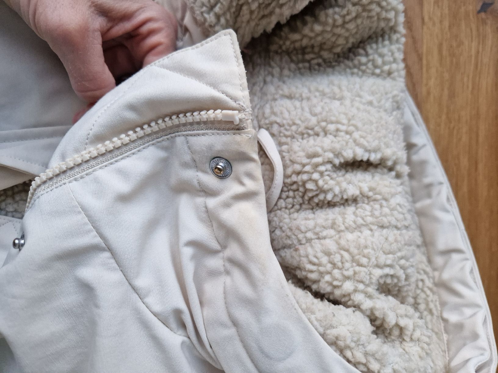Calvin Klein Cappotti: Winterjacke / Wintermantel Calvin Klein Jeans – Usato da Eschenbach SG venduto da SanFranciscoCalifornia 3