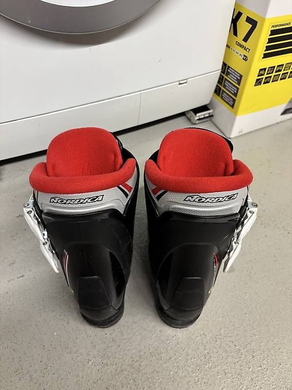 Nordica Chaussures hommes: Skischuhe gebraucht 40.5-41 oder 26-26.5 – D'occasion à Würenlos par Daveness 2