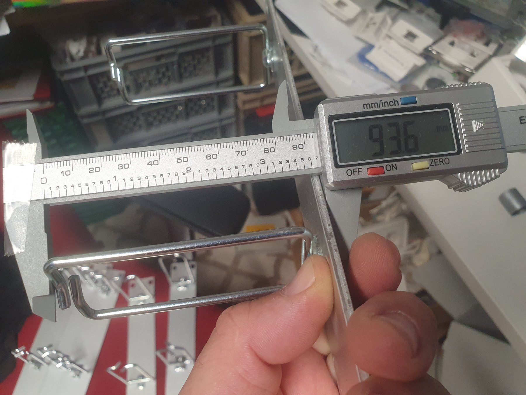 Racks & Ständer: Kabelführung 19" Rangierpanel Kabelführungspanel 90mm Menge? – Gebraucht aus Zürich von Alibaba1234 2