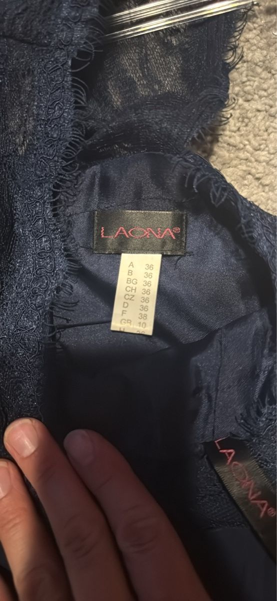 Vestiti: Kleid von Lanoa – Usato da Oberuzwil venduto da Schuhe140 4