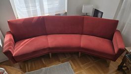 Elegantes Rotes retro Ecksofa - Perfekt für gemütliche Abend