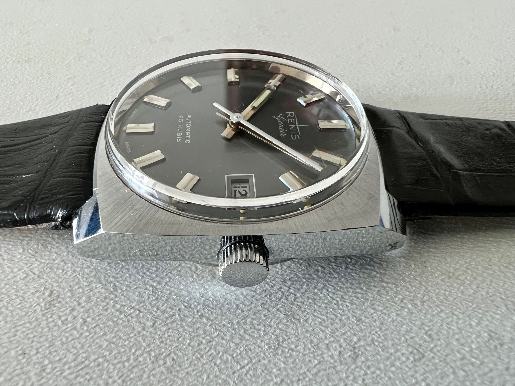 Orologi: RENIS vintage 70's automatic wristwatch - dark grey dial – Usato da Le Mont-sur-Lausanne venduto da LycaGallery 4